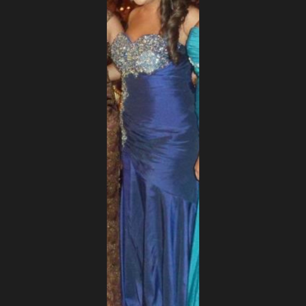 Prom/Wedding Dress - Picture 2 of 4